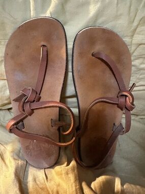 LUNA MINIMALIST sandals women’s size 9 leather footbed and straps uncut barefoot